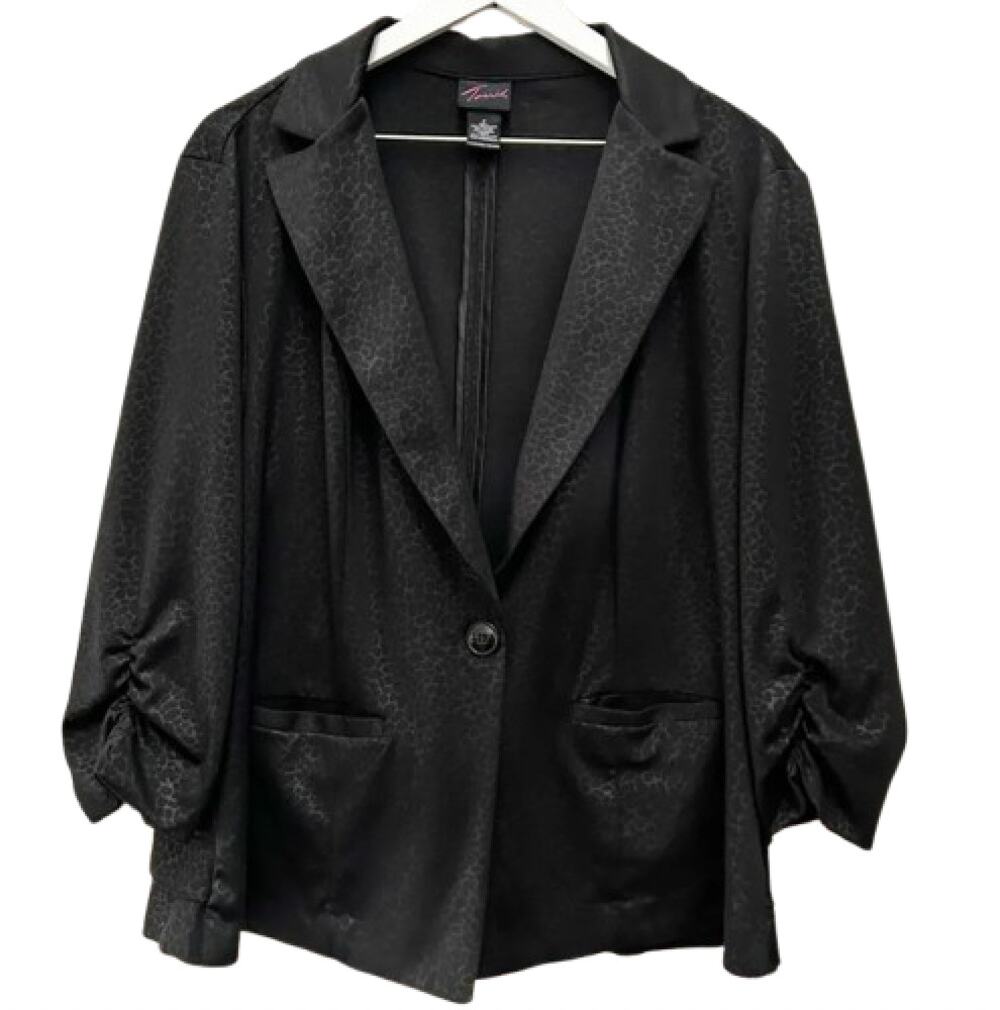 TORRID Black Jacquard Animal Print Ruffle Peplum Blazer Jacket Size 2 (2XL)